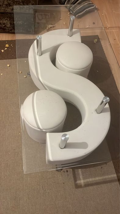 Mesa de centro com bancos