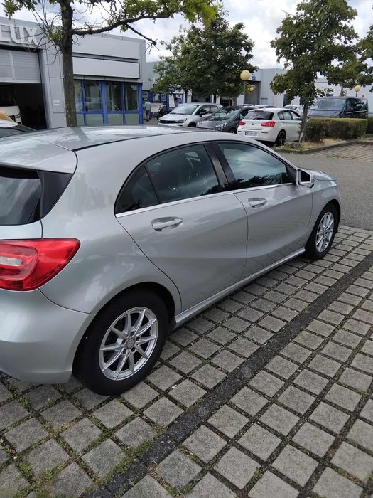 Vendo Mercedes A180 1.8 CDi 9200