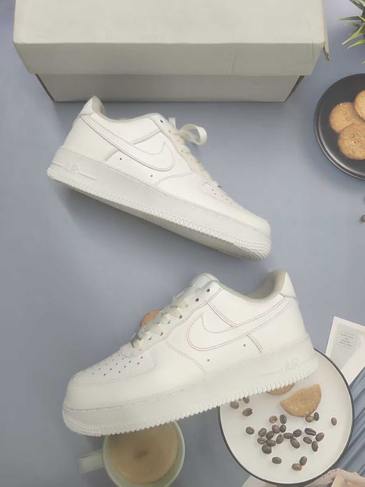 Białe trampki w rozmiarze 39