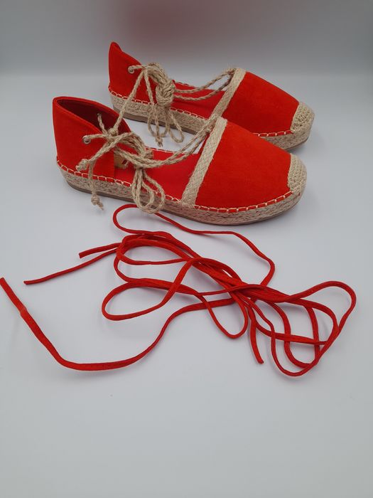 Czerwone espadryle wiązane Rozmiar 40/39