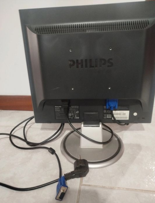 Monitor Philips.