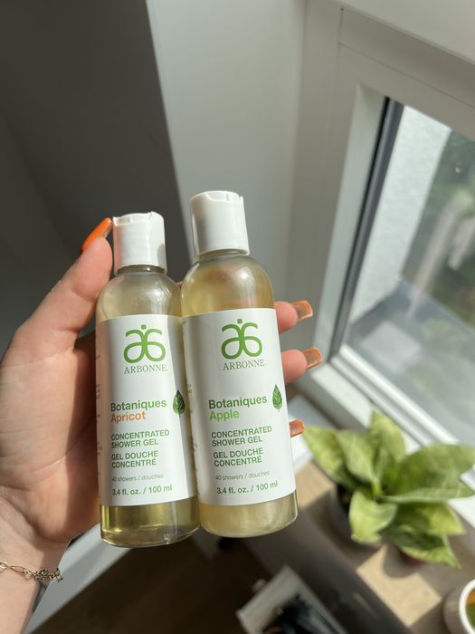 Skoncetrowany żel pod prysznic Arbonne 3szt