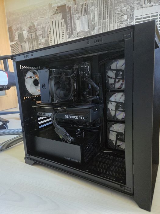 Komputer gamingowy RTX 5070 Ti / Ryzen 7 7700 / 32 GB RAM DDR5 / 2TB SSD / WIndows 11
