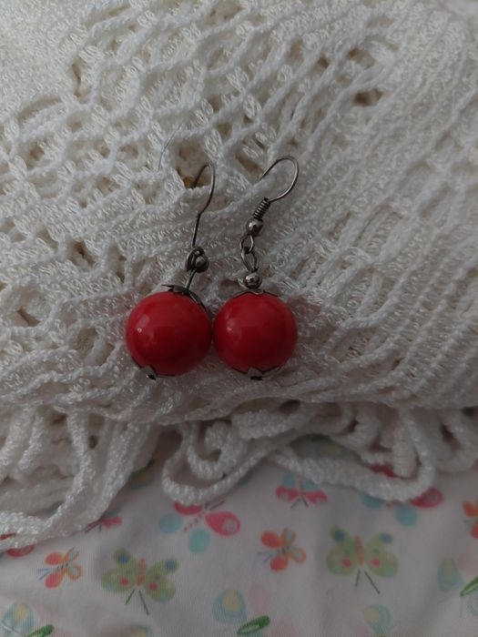 Eleganckie, czerwone kolczyki