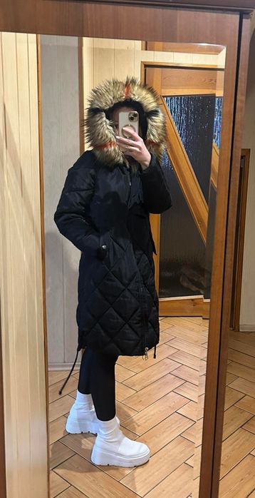 Mega fajny płaszcz zimowy kurtka z futrem rozm XL  42