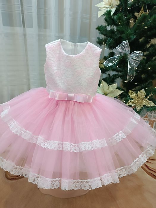 Нарядна сукня для дівчинки