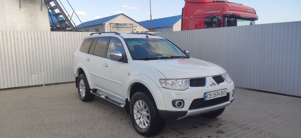 Mitsubishi Pajero Sport II