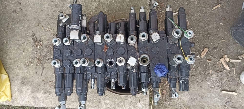 Rozdzielacz hydrauliczny janmar vio 30