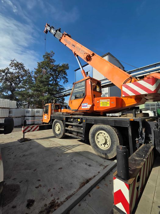 Dźwig samojezdny PPM ATT350