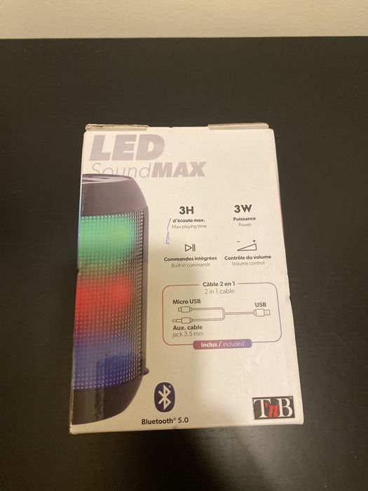 Coluna bluetooth jova na caixa