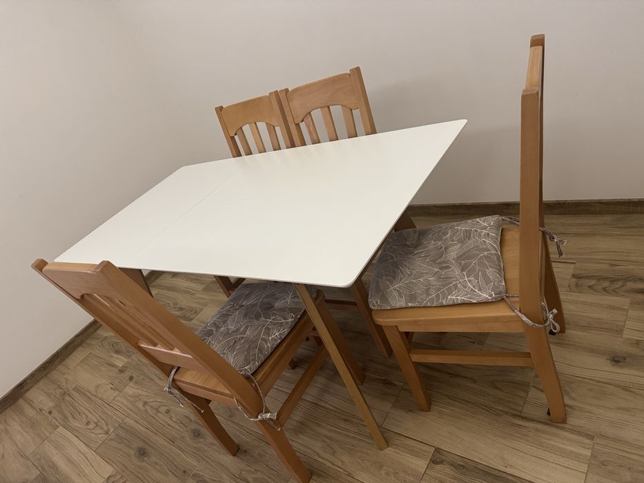 Стіл і стільці (155/75)