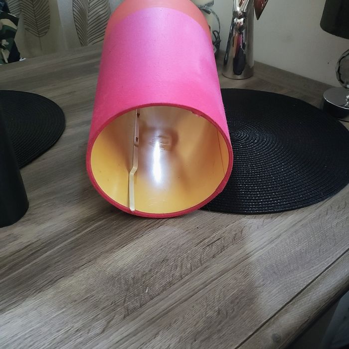 Abażur pomarańcz - ciemny róż ikea razem z długą podstawą.