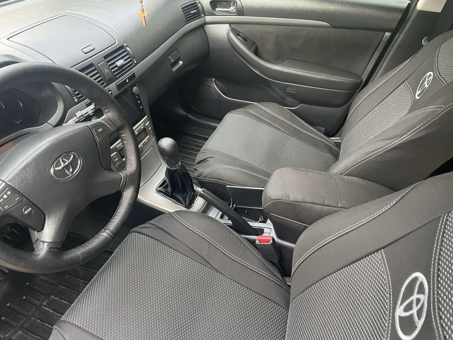 Toyota Avensis 2008рік