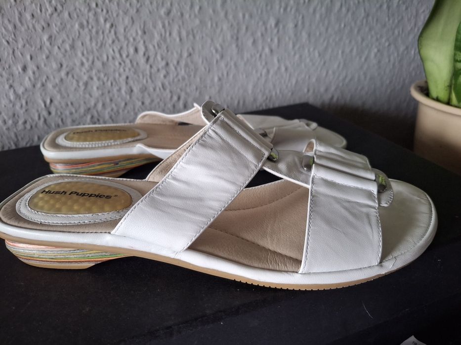 Hush Puppies skórzane eleganckie klapki  37