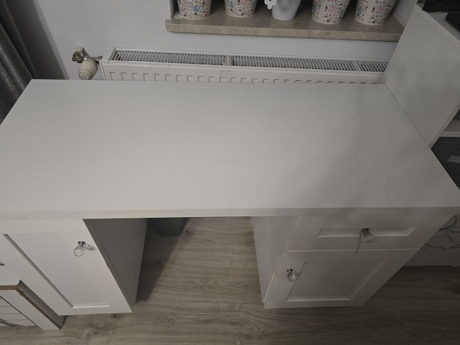 Biurko białe jak nowe