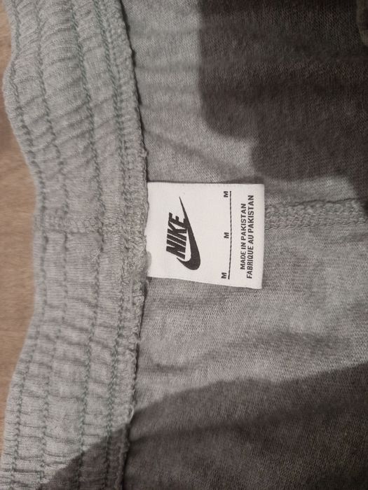 Nike shorts tamanho m