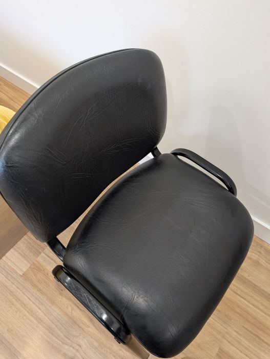 Cadeira de escritório em pele