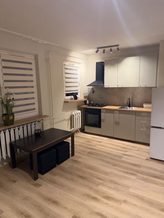 Wynajme mieszkanie 2 pokoje  43 m2 Zamość ul. Wyszyńskiego ( żóte osiedle ) 1500 zl + opłaty