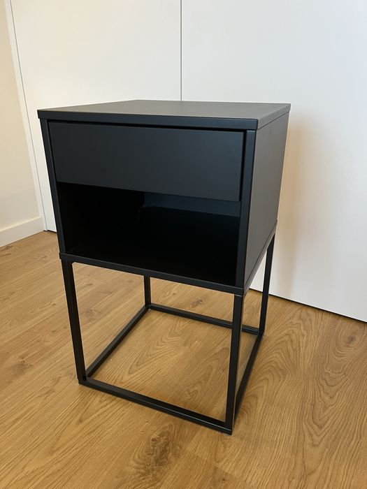 Stolik nocny VIKHAMMER