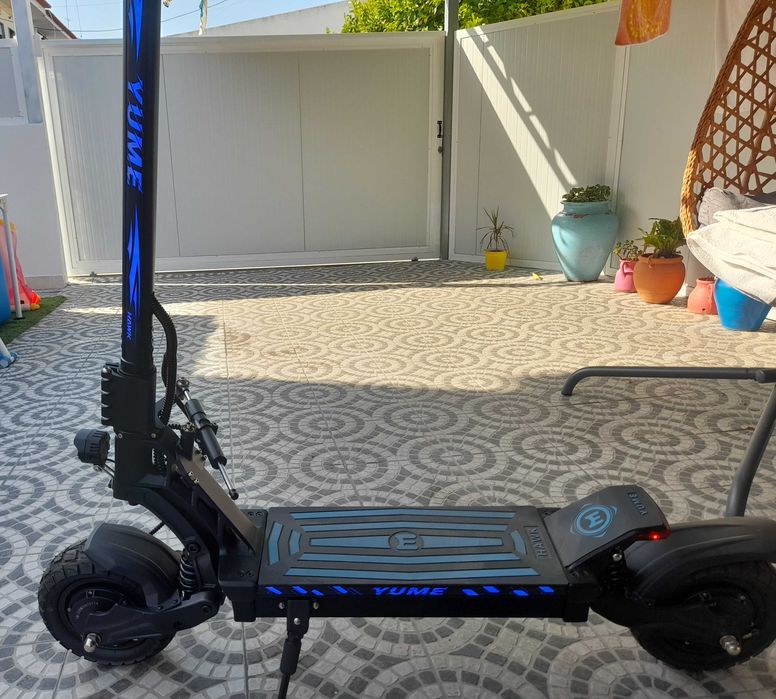Yume Hawk trotinete