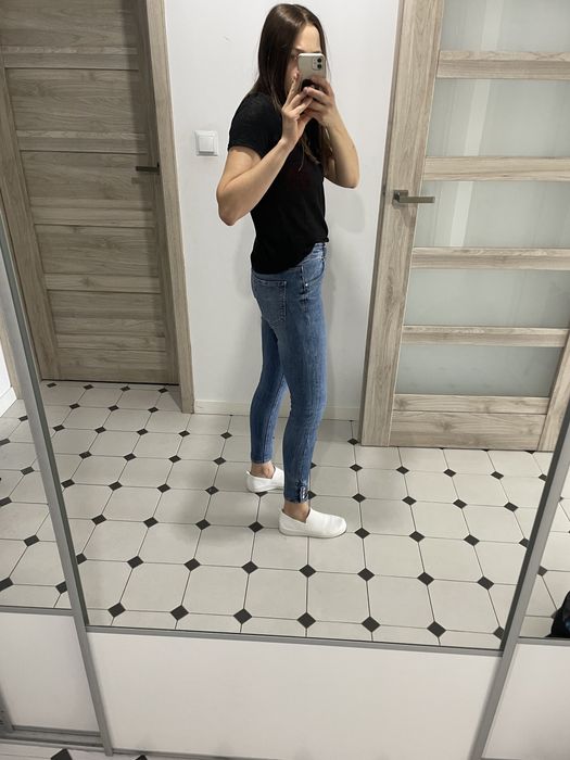 Jeansy reserved 38