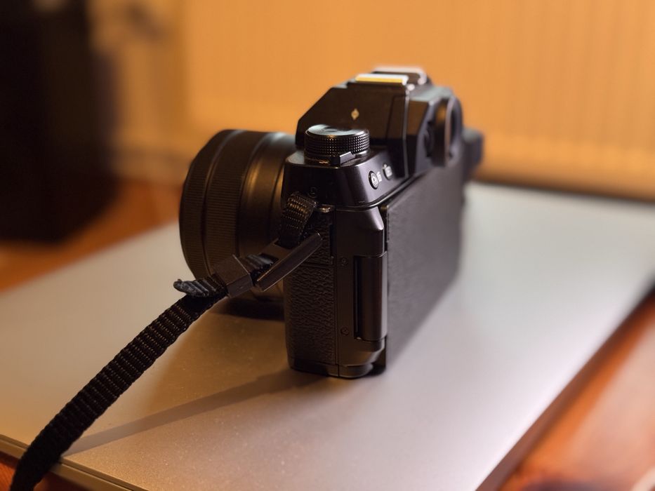 Fujifilm x-t200 + fujinon 15-45 + gratisy