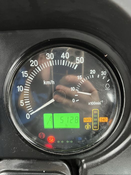 Трактор МТЗ 1221.2