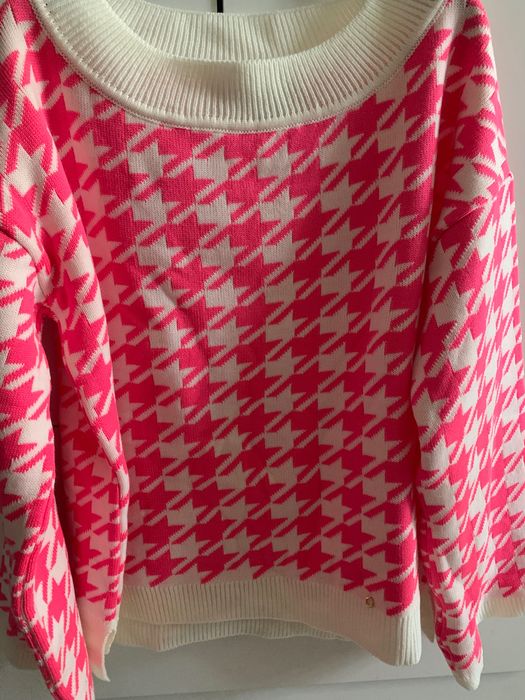 Sweter w kurzą łapkę z By o la la rozmiar U