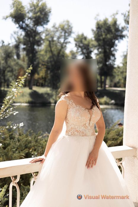 Продаж весільної сукні