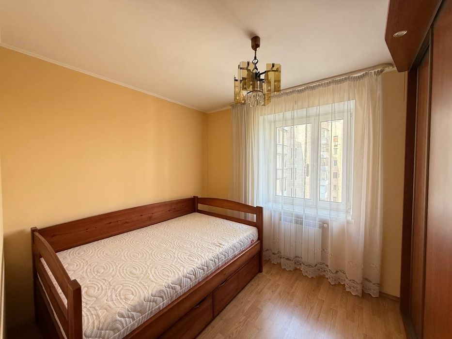 Продаж 3 кім квартири вул  Торговиця