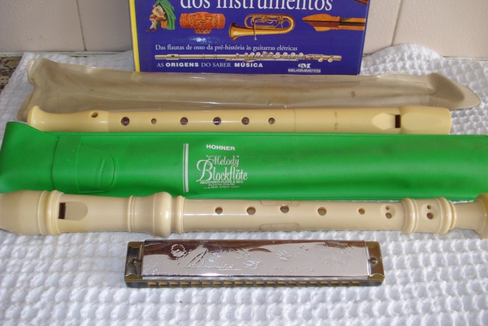 Acessórios e instrumentos musicais