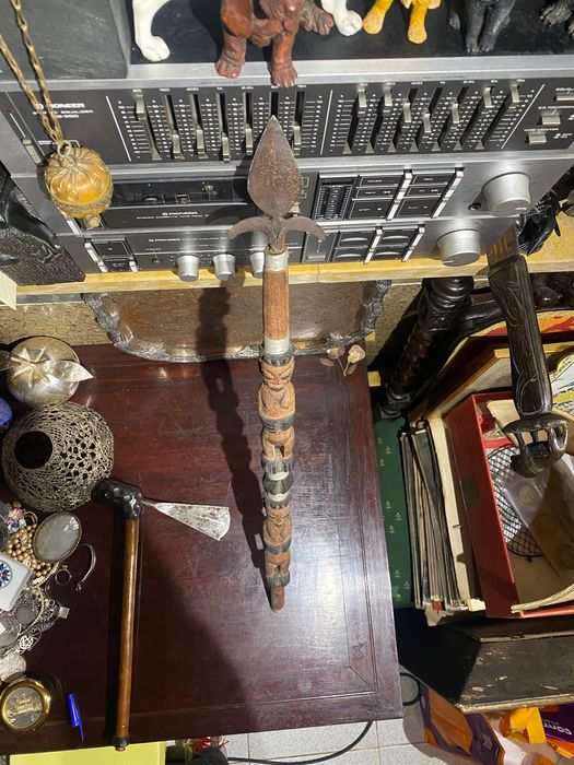 Lança Tribal  Chokwe Angola início do século XX 74 cm