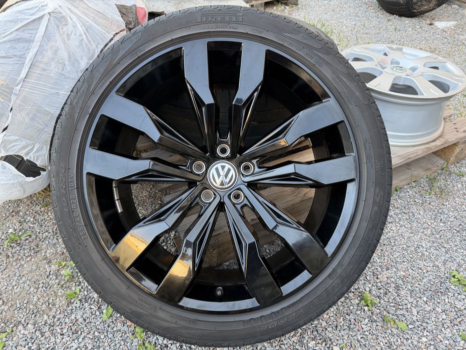 Колеса взборі R20 5x112 VW Tiguan Suzuka
