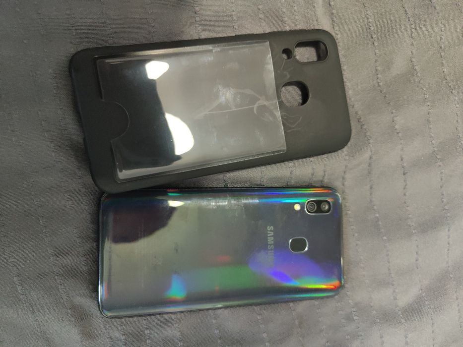 Smartfon Samsung Galaxy A40 4/64 4 GB RAM telefon komórkowy