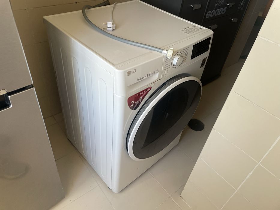 Máquina de Lavar e Secar LG Direct Drive 8kg/5kg – 2 em 1