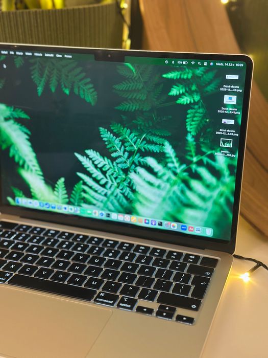 MacBook Air M2 (2022) – 16 GB RAM / 512 GB SSD