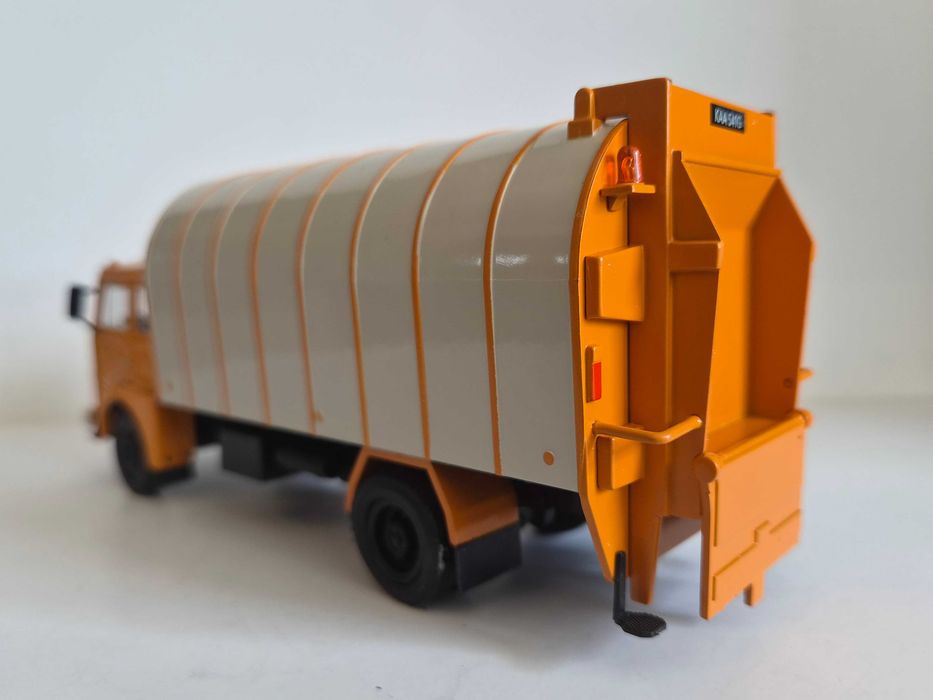 Jelcz 315 Presko (1968) – Model 1:43 – De Agostini – Kultowe auta ciężarówki PRL