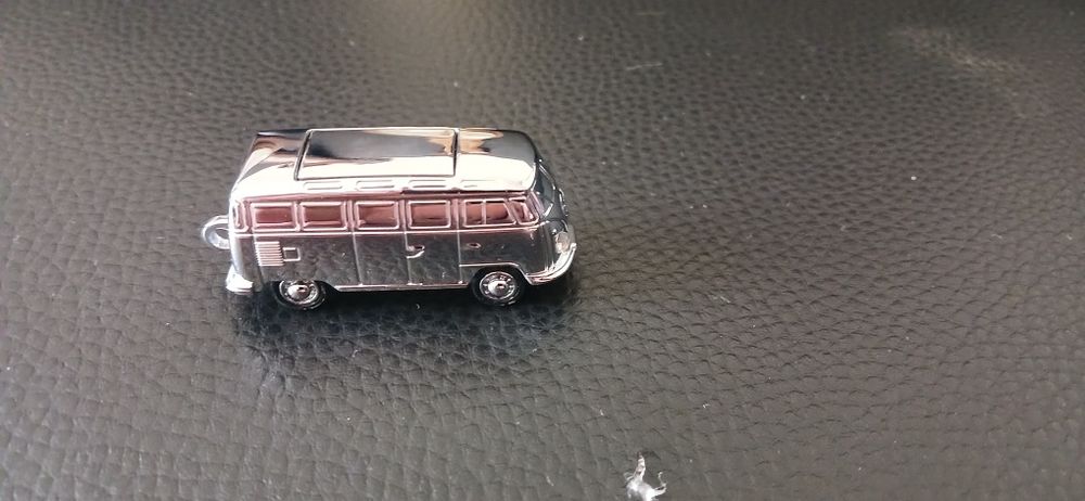 Продам брелок Volkswagen