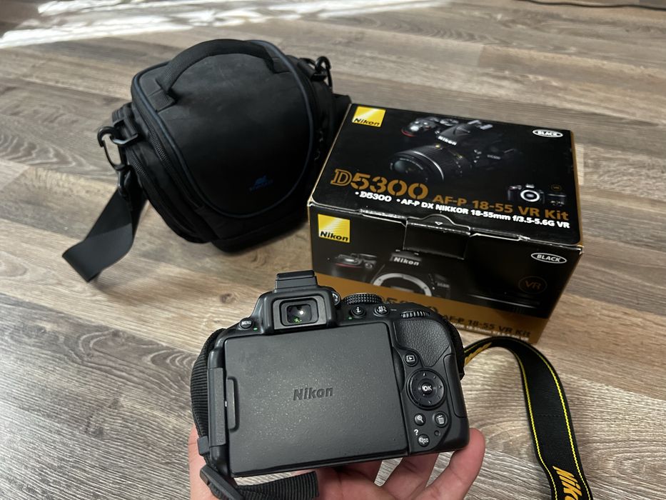 Фотоапарат Nikon D5300 Kit (18-55mm VR)