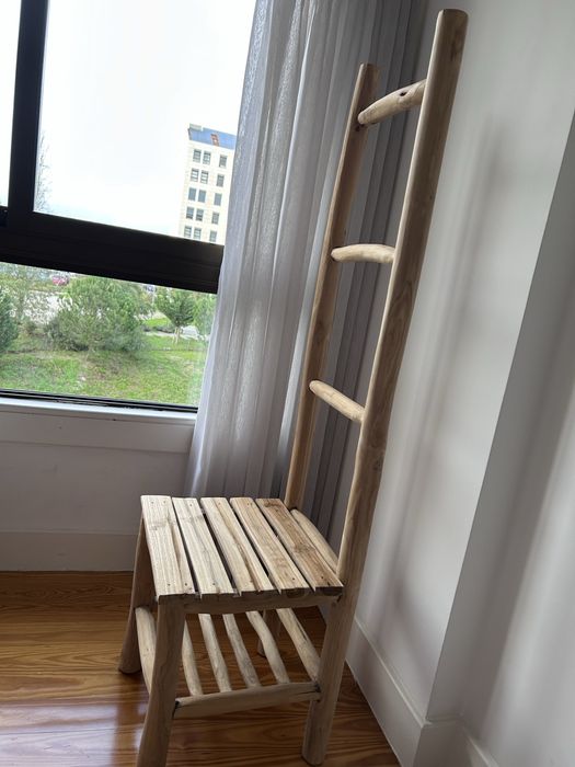 Cabide de pé/Cadeira