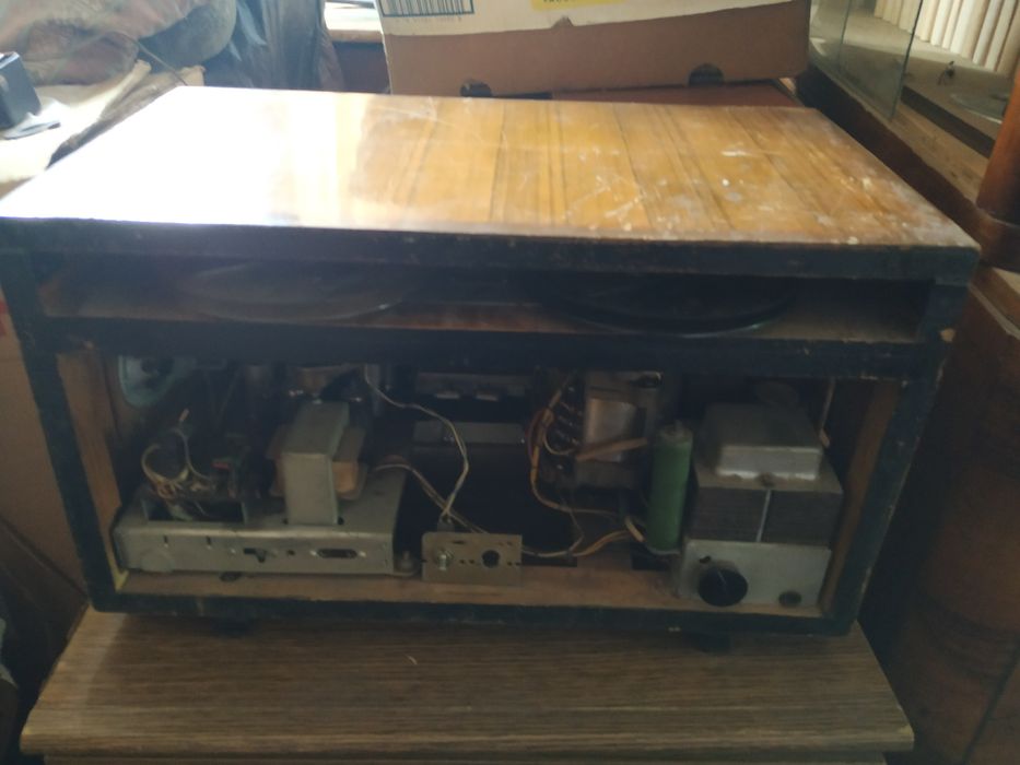 Магнітофон бобінний Дніпро