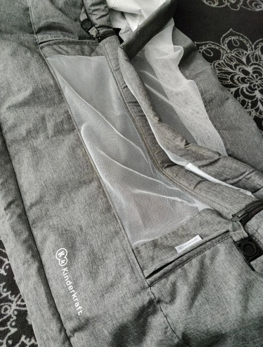 Łóżeczko dostawne Kinderkraft Neste Grow z dodatkami.