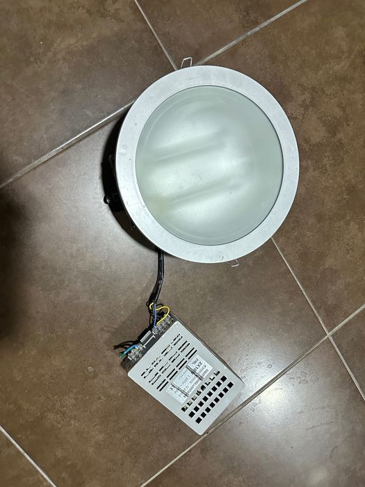 Focos novos apenas 3€ cada