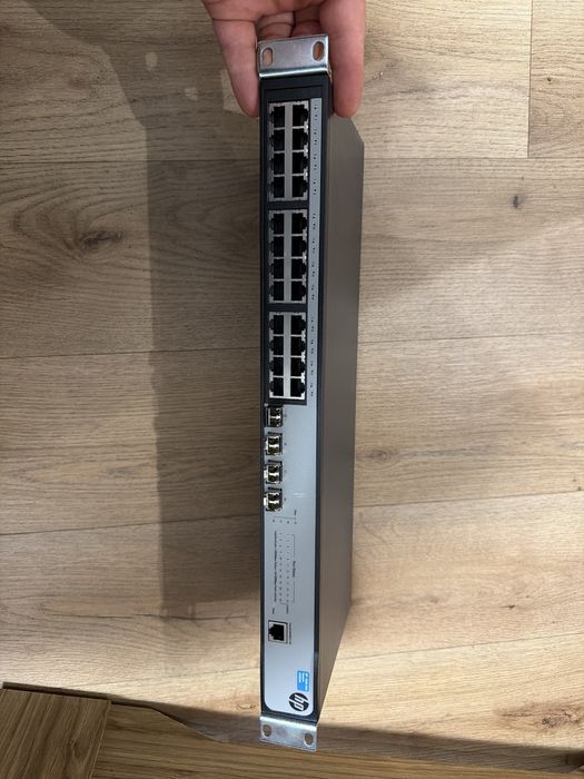 Switch HP 1920-24G