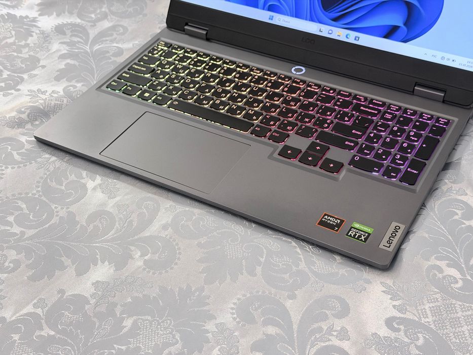 Lenovo LOQ RTX 5060 (2025) Ноутбук