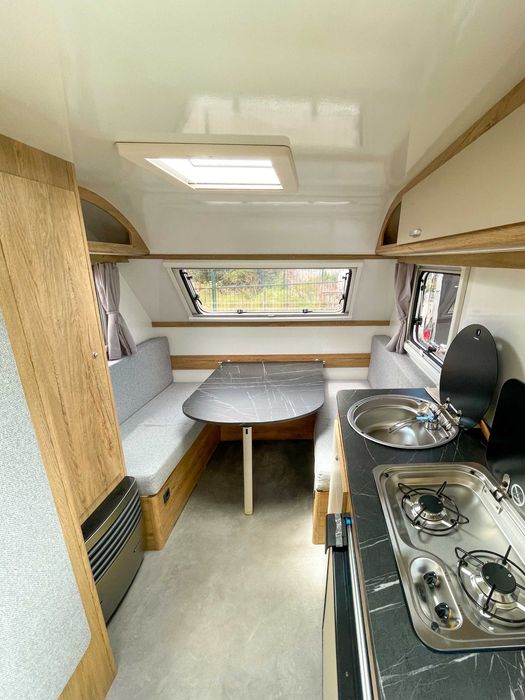 Caravana N-CROSS da marca NIEWIADOW