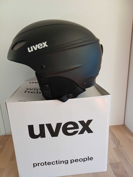 Kask narciarski Uvex skid black mat