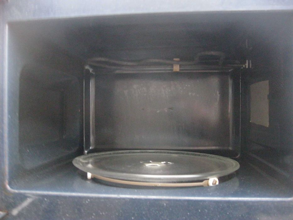 Продам микроволновку Samsung  c грилем