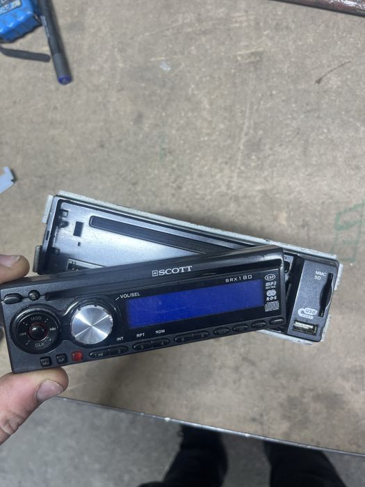 Продам магнітолу SCOTTне дорого