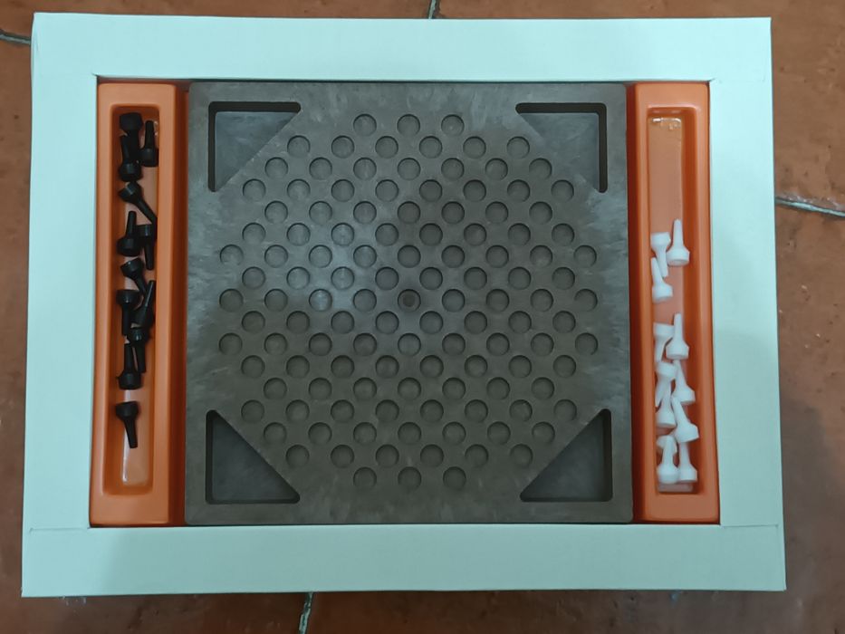 Jogo de tabuleiro "Chung kei"